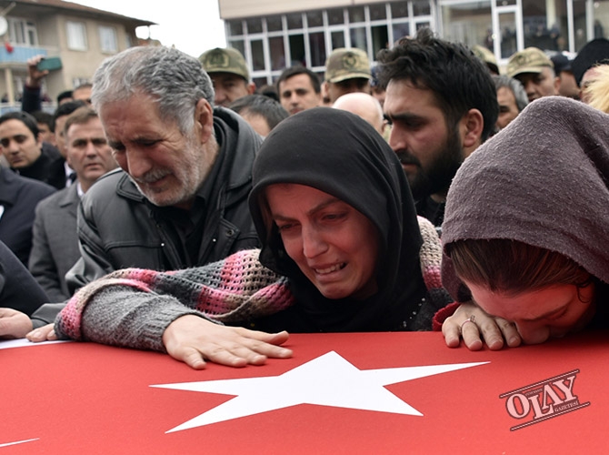 ŞEHİT ÜSTEĞMEN ERDEM KESKİN SON YOLCULUĞUNA UĞURLANDI galerisi resim 6