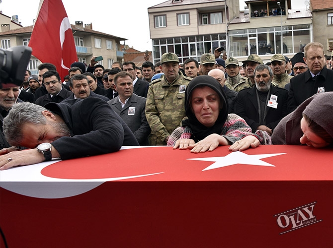 ŞEHİT ÜSTEĞMEN ERDEM KESKİN SON YOLCULUĞUNA UĞURLANDI galerisi resim 8