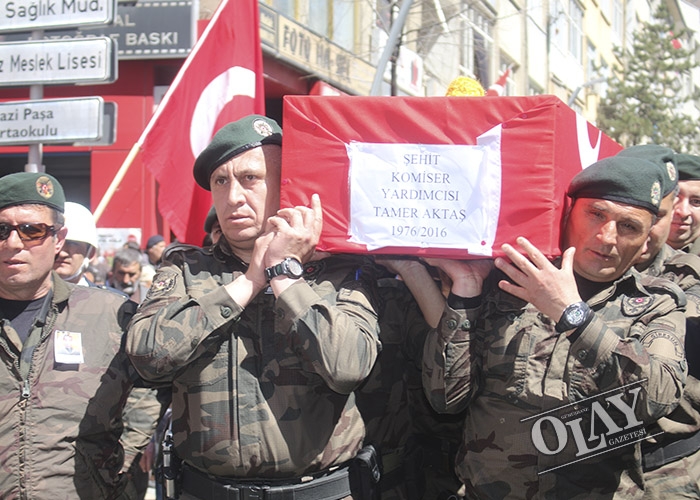 GÜMÜŞHANE ŞEHİDİNİ UĞURLADI galerisi resim 3