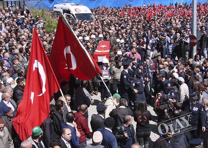 GÜMÜŞHANE ŞEHİDİNİ UĞURLADI galerisi resim 4