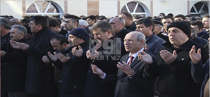 FIRAT ÇAKIROĞLU GIYABİ CENAZE NAMAZI galerisi resim 1