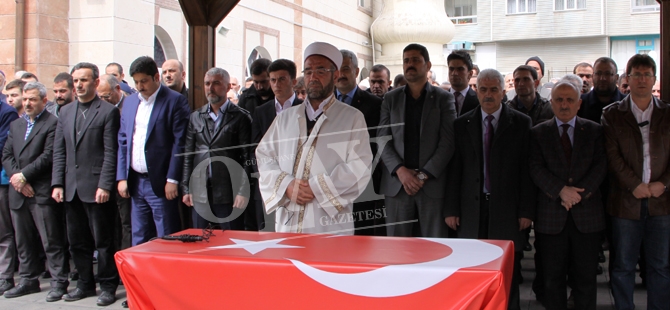 Cumhuriyet Savcısı Mehmet Selim Kiraz için Gıyabi Cenaze Namazı Kılındı galerisi resim 6