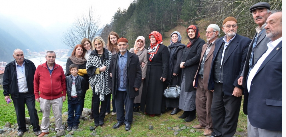 GÜMÜŞHANE’DEN 100 YAŞLI VATANDAŞ UZUNGÖL’Ü GEZDİ galerisi resim 12