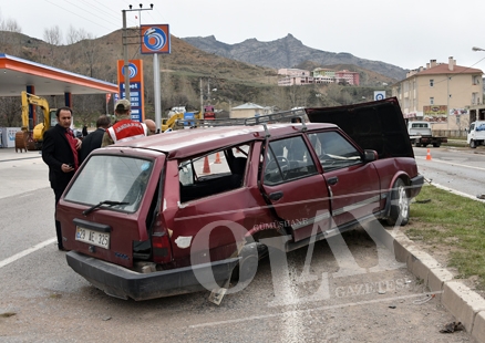 GÜMÜŞHANE'DE TRAFİK KAZASI: 1 ÖLÜ, 3 YARALI galerisi resim 1