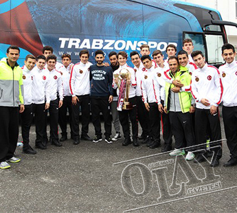 ŞAMPİYON LİSEDEN TRABZONSPOR’A ZİYARET