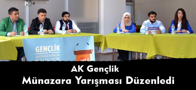 AK Gençlik Münazara Yarışması Düzenledi