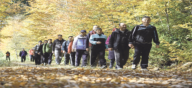 Gümüşhaneli dağcılardan en güzel sonbahar yürüyüşü