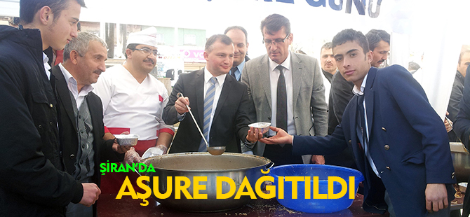 ŞİRAN'DA AŞURE DAĞITILDI