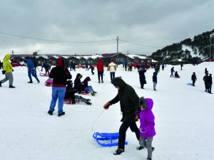 Çocuklar Zigana’ya Akın Etti