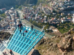 Torul Cam Seyir Terasında Virüs Önlemi