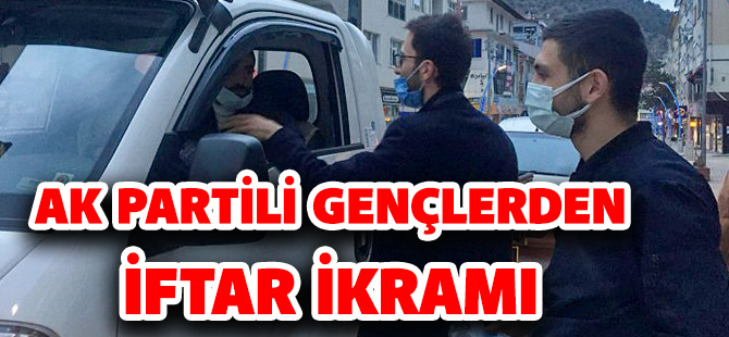 GÜMÜŞHANE’DE AK PARTİLİ GENÇLERDEN İFTAR İKRAMI