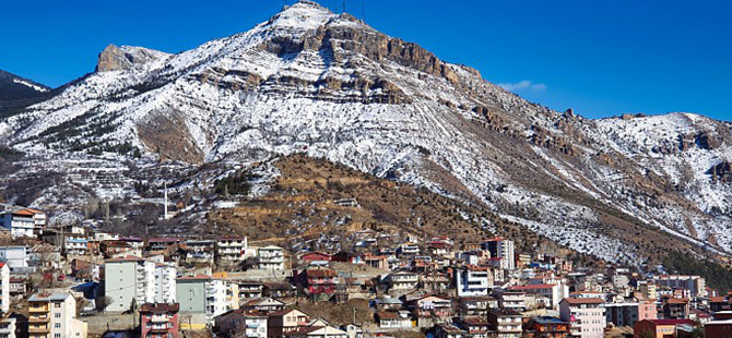 GÜMÜŞHANE'DE HAVA BUZ KESTİ