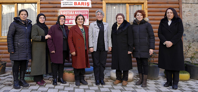 BU MAHALLENİN MUHTAR VE AZA ADAYLARININ TAMAMI KADIN