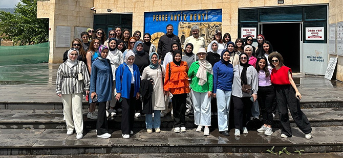 ÜNİVERSİTE ÖĞRENCİLERİ ADIYAMAN’IN TARİHİ ALANLARINI GEZDİ