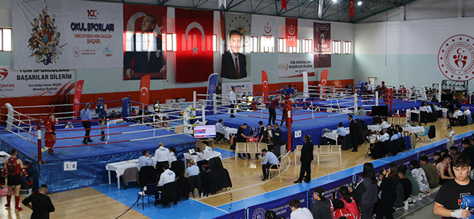 MUAYTHAİ TÜRKİYE ŞAMPİYONASI KIYASIYA MÜCADELELERE SAHNE OLUYOR