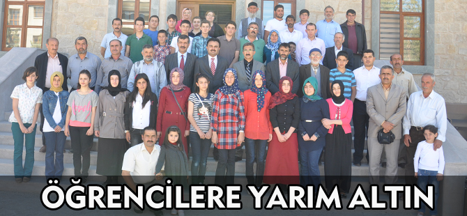 ÖĞRENCİLERE YARIM ALTIN