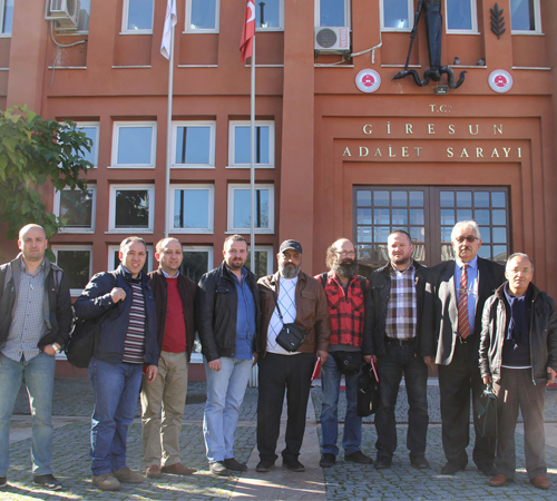 GAZETECİLER BERAAT ETTİ