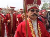 GİRESUN GÜNLERİ'NDE FINDIK DAĞITILDI