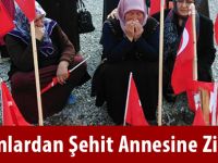 Kadınlardan şehit annesine ziyaret