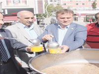 2 BİN KİŞİYE AŞURE DAĞILTILDI