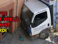 KELKİT’TE KÖMÜR YÜKLÜ KAMYONET EVE GİRDİ