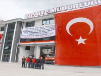 İTFAİYE DEV TÜRK BAYRAĞI ASTI