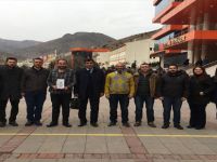 DEMİREL'E ONUR PLAKETİ