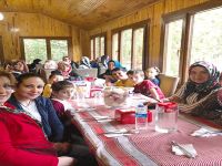 LİMNİ GÖLÜNÜ GEZDİLER