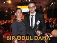 BİR ÖDÜL DAHA