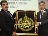 HZ. MUHAMMED, EN GÜZEL MODEL, EN GÜZEL ÖRNEKTİR Gümüşhane’de İl Müftülüğü tarafından Mevlid-i Nebi Haftası ve Camiler ve Din Görevlileri Haftası nedeniyle “Peygamberimiz, İman ve İstikamet” konulu konferans düzenlendi. Gümüş