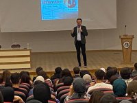 ERSİN HOCA GENÇLERE SOSYAL MEDYAYI ANLATTI