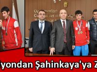Şampiyondan Şahinkaya'ya Ziyaret