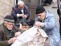 40 YILDIR ŞEMSİYE TAMİR EDİYOR