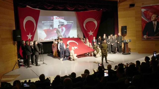 18 MART ŞEHİTLERİ ANMA GÜNÜ VE ÇANAKKALE DENİZ ZAFERİ’NİN 111. YIL DÖNÜMÜ GÜMÜŞHANE’DE PROGRAMLA ANILDI