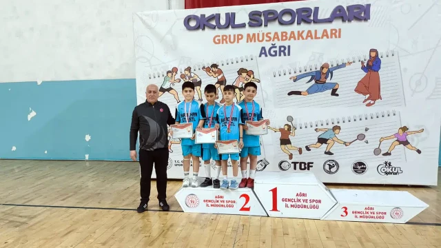 Ağrı’da Gümüşhane Rüzgarı: Badminton Takımımız Türkiye Finallerine Yükseldi