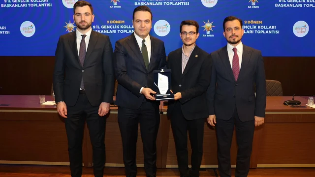 AK Gençlik’ten Büyük Başarı: Gümüşhane Türkiye 3.’sü Oldu