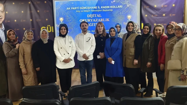AK Parti Gümüşhane Kadın Kolları’ndan Dijital Okuryazarlık Eğitimi