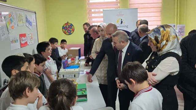 Aysın Rafet Ataç İlkokulu’nda Uluslararası "Yaşam Becerileri" Sergisi Düzenlendi