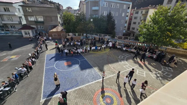 Aysın Rafet Ataç İlkokulu'ndan Filistin'e Rekor Destek: 2.5 Saatte 87.410 TL!