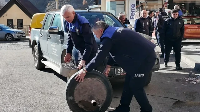 Başkan Başer: “Kaldırımlar İşyeri Vitrini Değil, Yaya Yoludur”