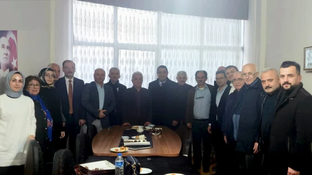 Başkan Başer, Trabzon Gümüşhaneliler Derneği’ni ziyaret etti