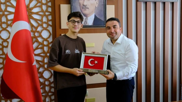 Başkan Kara: “Erhan Kılıç ilçemizin gurur kaynağı”