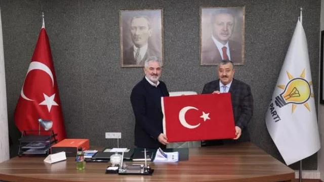 Başkan Yılmaz’dan AK Parti İl Teşkilatına Hayırlı Olsun Ziyareti