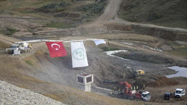 Çamur Barajı'nda su tutuldu — Fotoğraf 9
