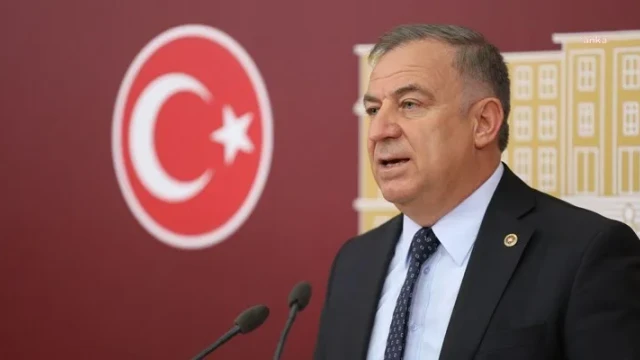 CHP’li Zeybek GÜMSAŞ Yaşam Evleri Dosyasını Meclis’e Taşıdı