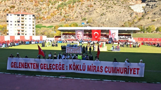 Cumhuriyet’in 102. Yılı Gümüşhane’de Coşkuyla Kutlandı