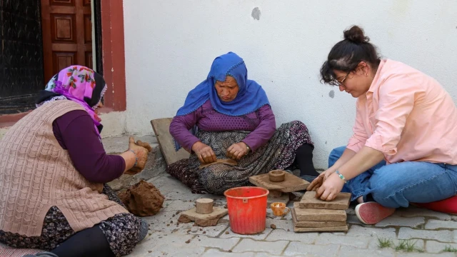 Dölek Çamuru Seramikle Yeniden Hayat Buldu