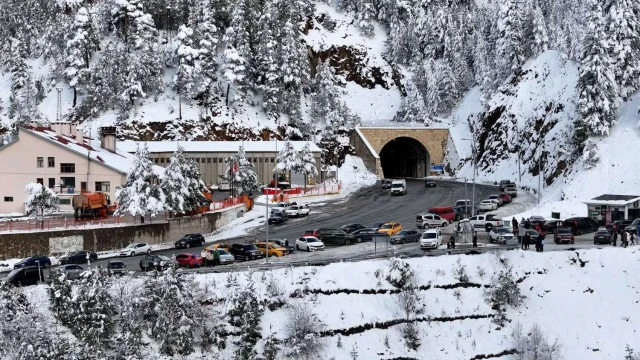 Eski Zigana Karla Şenlendi, Ulaşım Yeni Tünelden