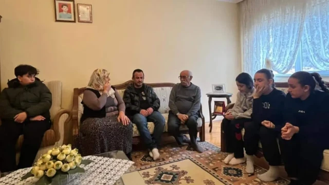 Gazipaşa Ortaokulu’ndan Şehit Topçu Er Özkan Şişman’ın Ailesine Vefa Ziyareti