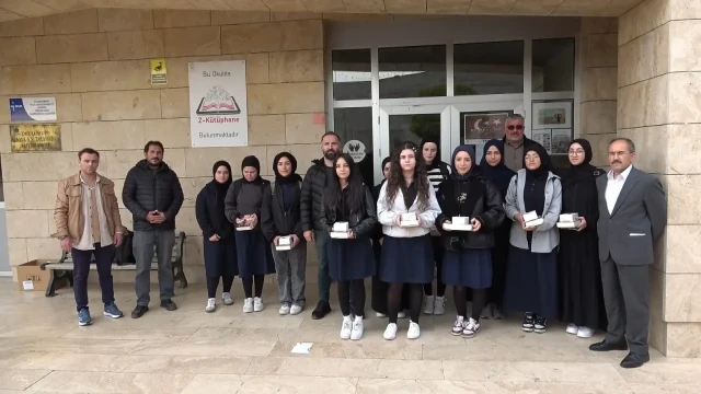 Gazze’ye duyarlılık gösteren Kelkitli öğrencilere anlamlı hediye